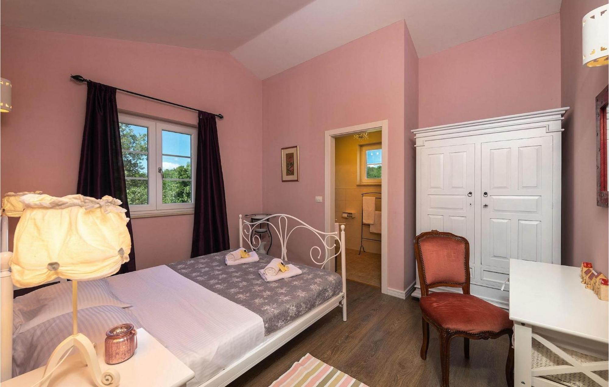 Holiday home Ari